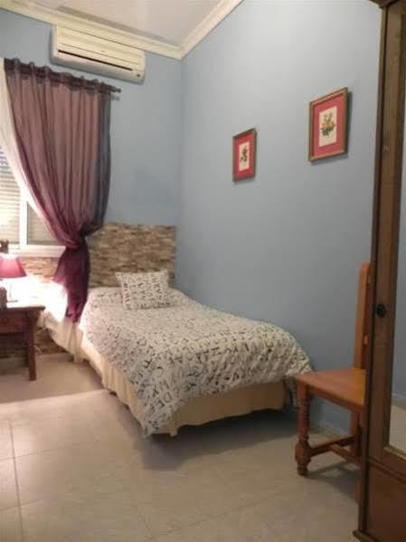 Hostal Playa Hidalgo ロタ エクステリア 写真