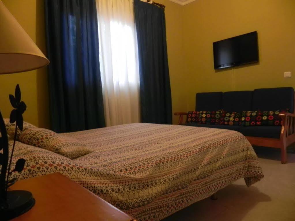 Hostal Playa Hidalgo ロタ エクステリア 写真
